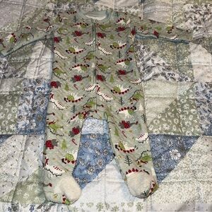 Chick Pea Baby Boys Size 3-6 Months Christmas Dinosaur Footed Sleeper